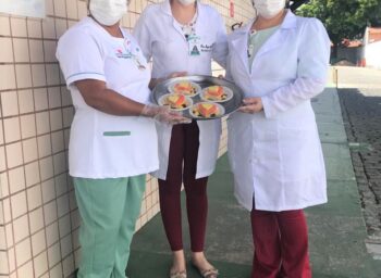 Grupo de Humanização do Hospital do Coração de Sobral homenageia pacientes aniversariantes do mês