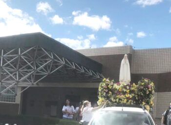 Hospital do Coração de Sobral recebeu a visita da imagem peregrina de Nossa Senhora de Fátima