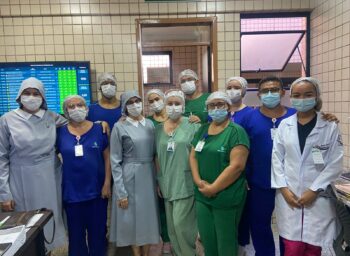 Unidades de Internação do Hospital do Coração de Sobral recebem visita das Filhas de Sant’Ana